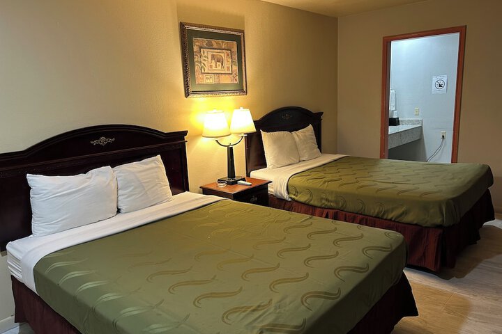 Howards Inn Motel