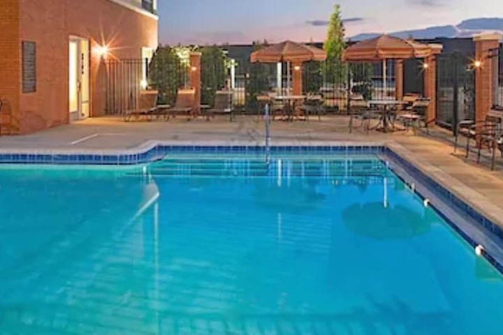 Pool 2 of 10