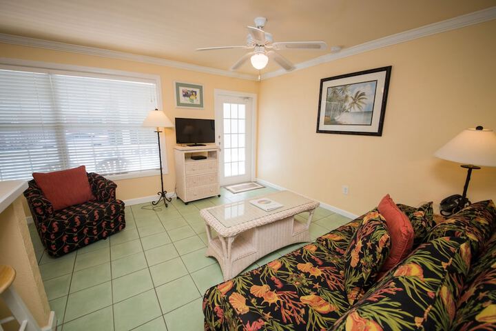 Tradewinds Beach Resort