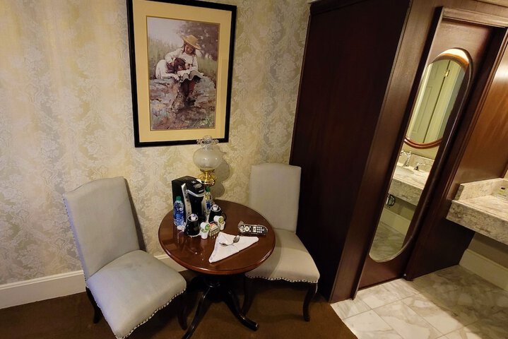 Room 75 of 104