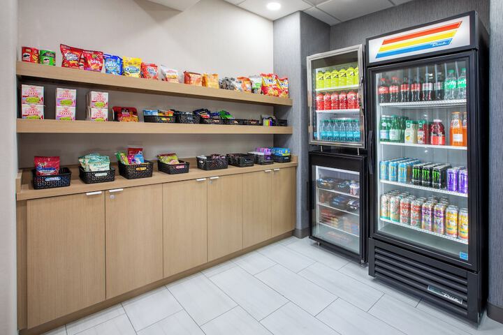 Holiday Inn Express & Suites Lathrop by IHG