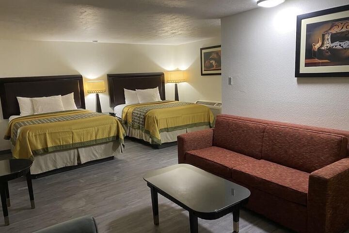 Room 7 of 19