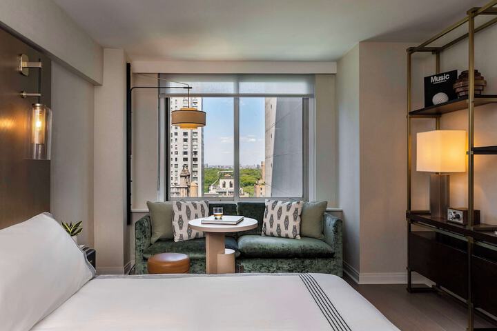Room 42 of 97