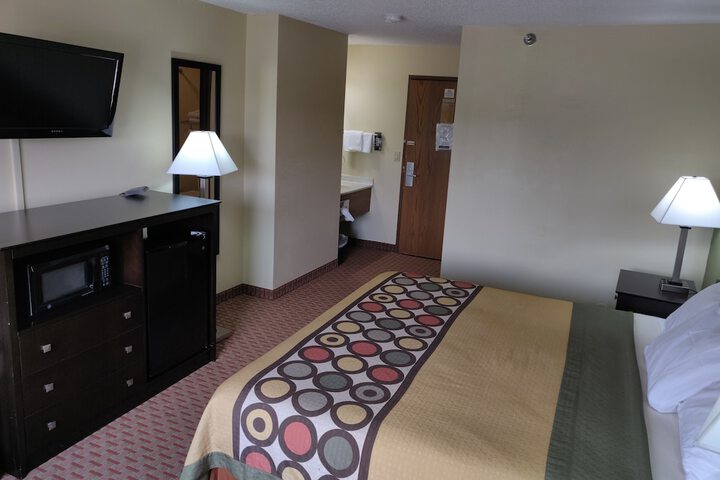Room 43 of 73