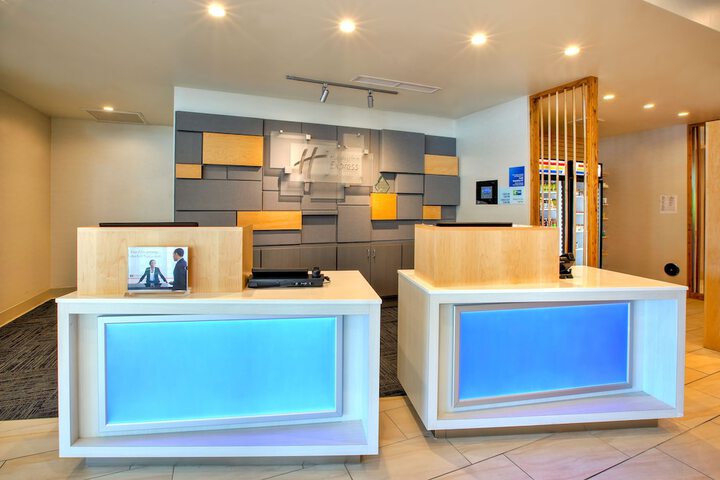 Hotel 6 of 37