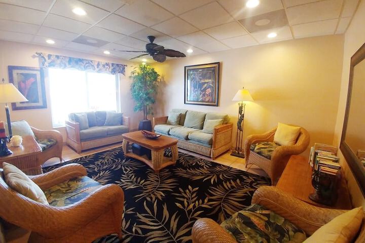 Hotel Interior 27 of 137