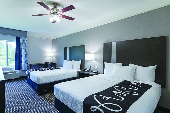 La Quinta Inn & Suites by Wyndham Conroe