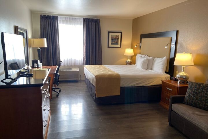 Room 10 of 24