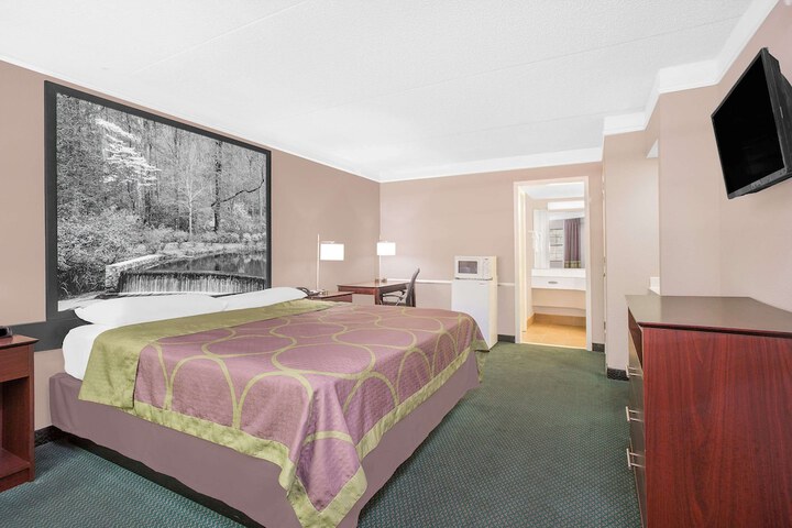 Room 7 of 15