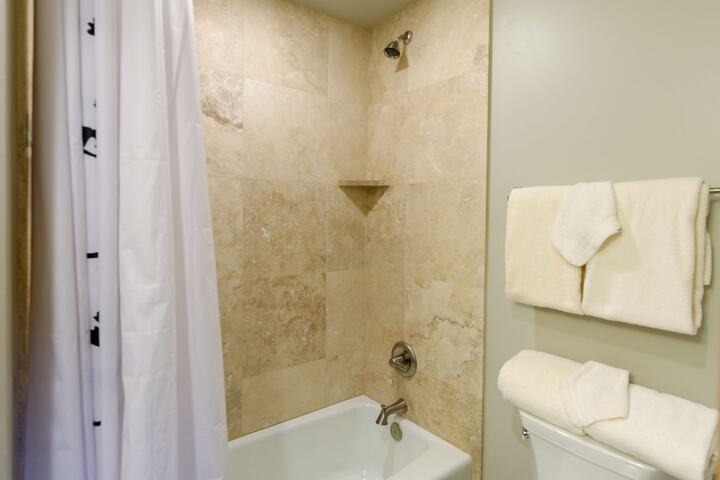 The Crestwood Condominiums