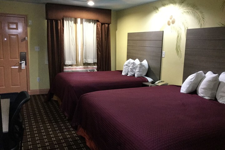 Room 13 of 37