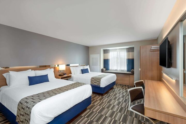 Room 18 of 25
