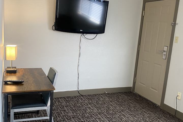 Room 15 of 18