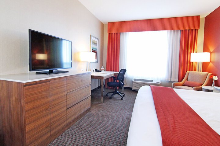 Room 47 of 85