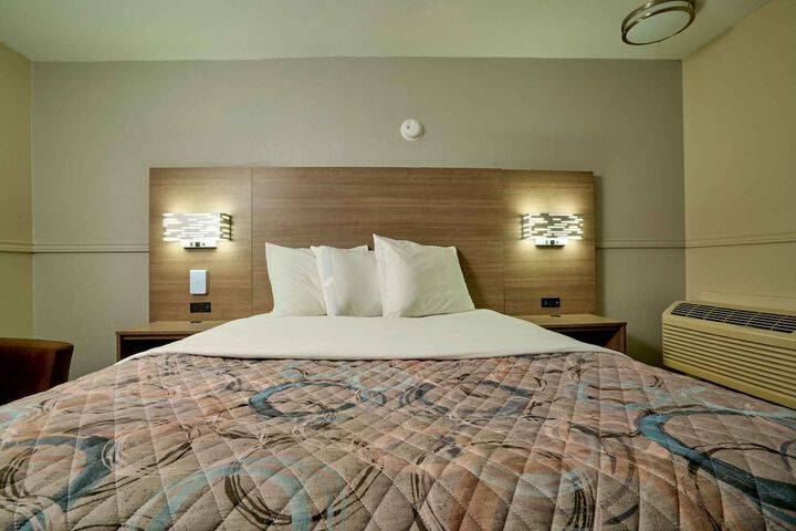 Room 5 of 26