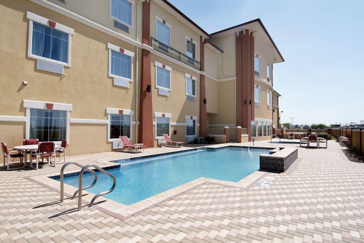 Pool 5 of 44