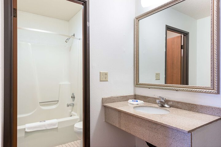 Room 26 of 42