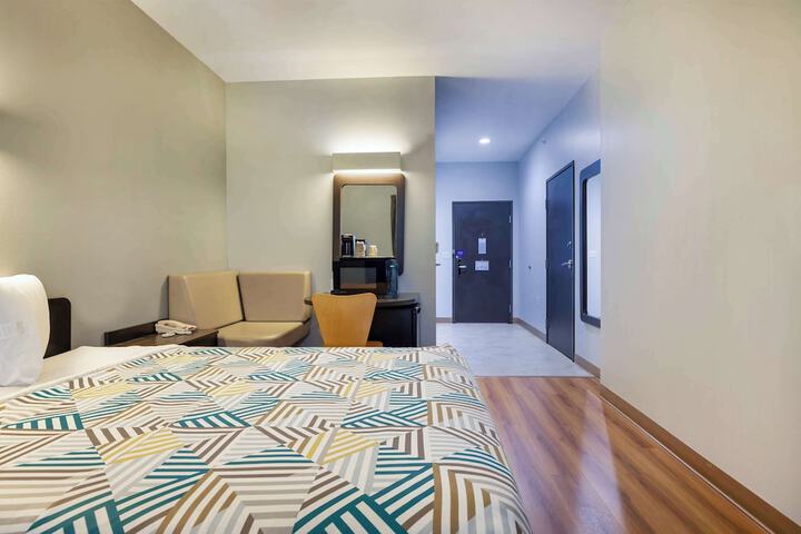 Room 17 of 25