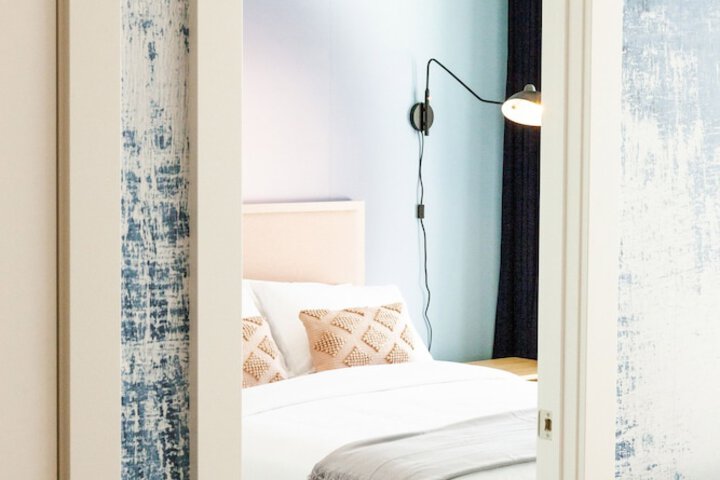 Room 27 of 54