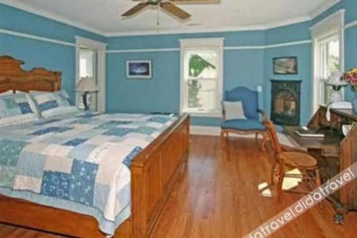 Barrington House Bed & Breakfast