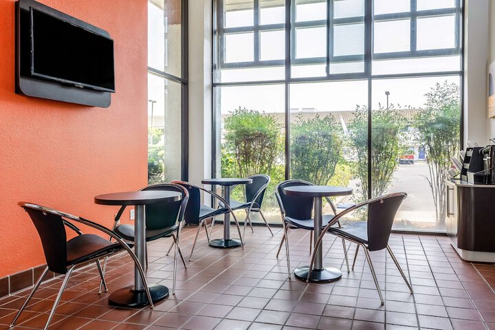 Motel 6 Oakdale CA