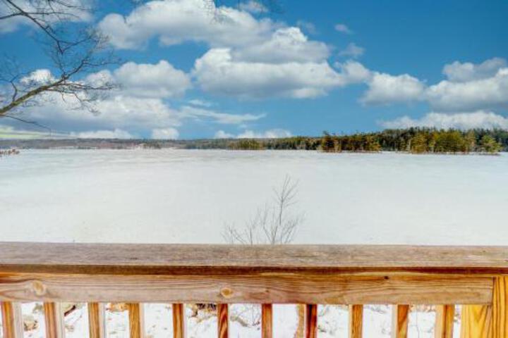 Damariscotta Lakefront Retreat