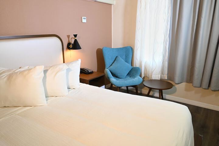 Room 16 of 46