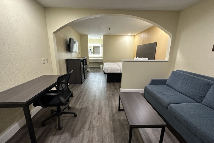 Room 12 of 20