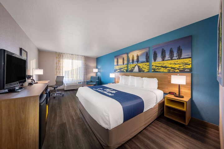 Room 21 of 28