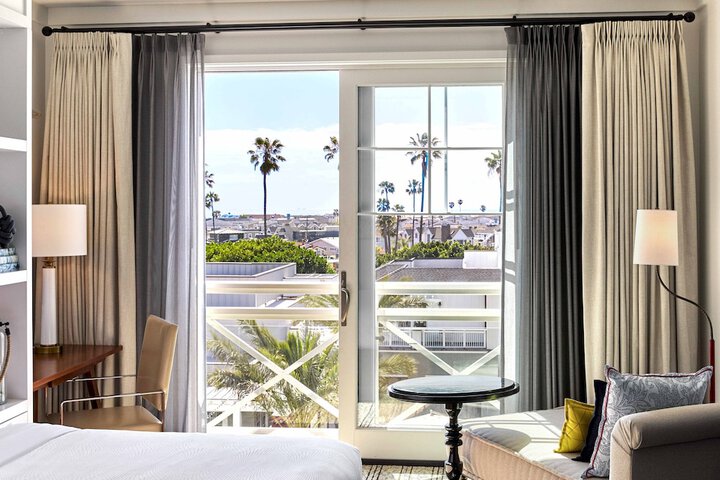 Lido House Autograph Collection
