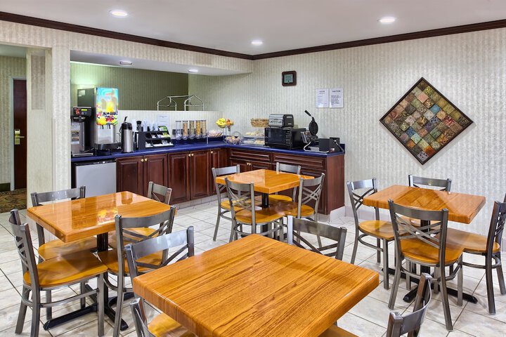 Country Hearth Inn Knightdale Raleigh