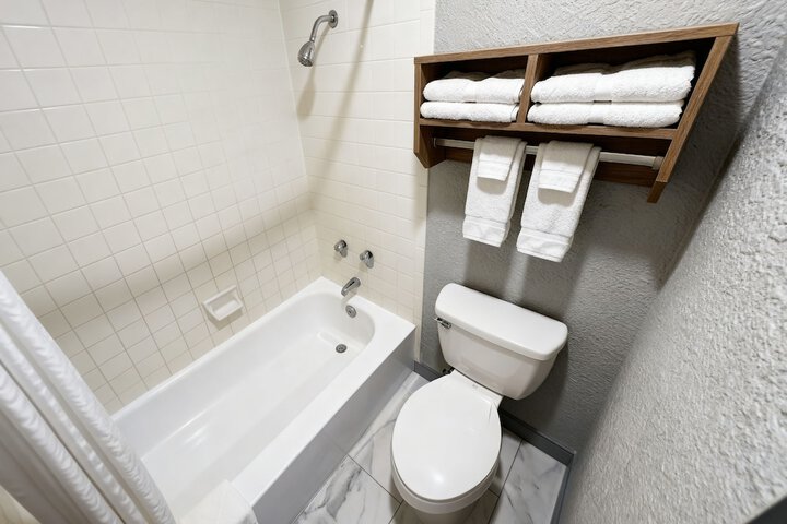 Super 8 by Wyndham Nacogdoches Near University