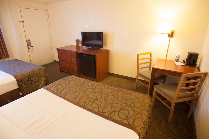 Room 9 of 39