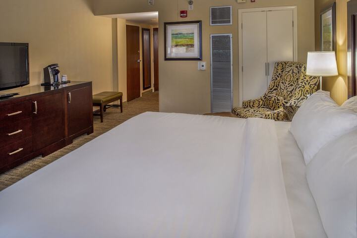 Room 119 of 184