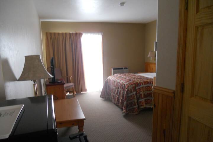 Room 23 of 105