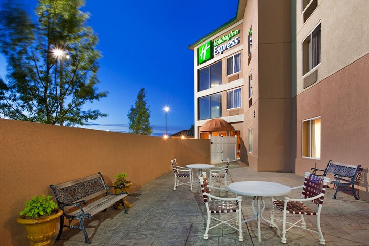 Hotel 5 of 57