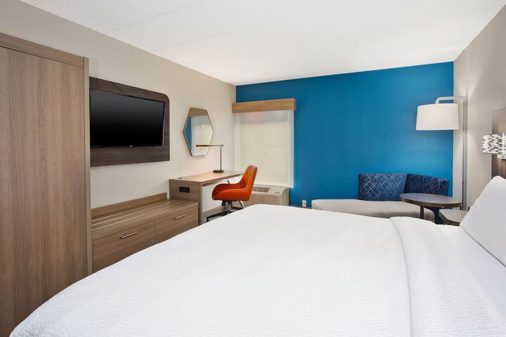 Room 21 of 34