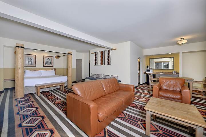 Room 32 of 46