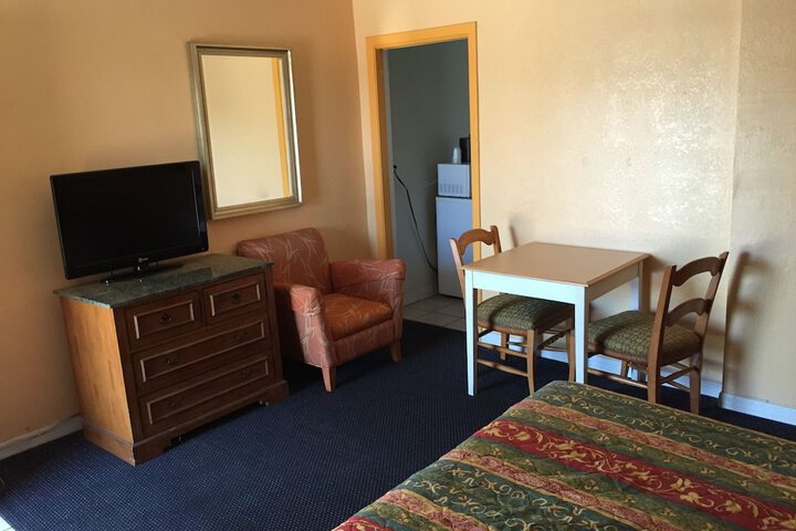 Room 12 of 23