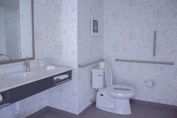 Room 68 of 89