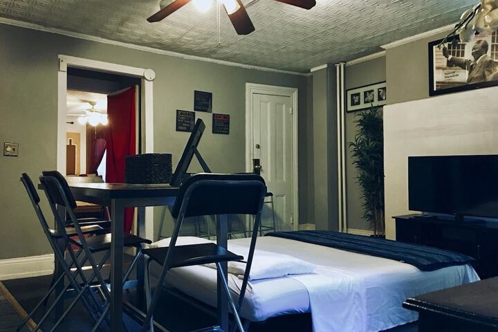 Room 16 of 40