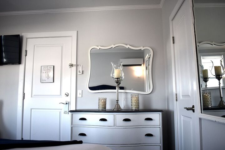 Room 152 of 183
