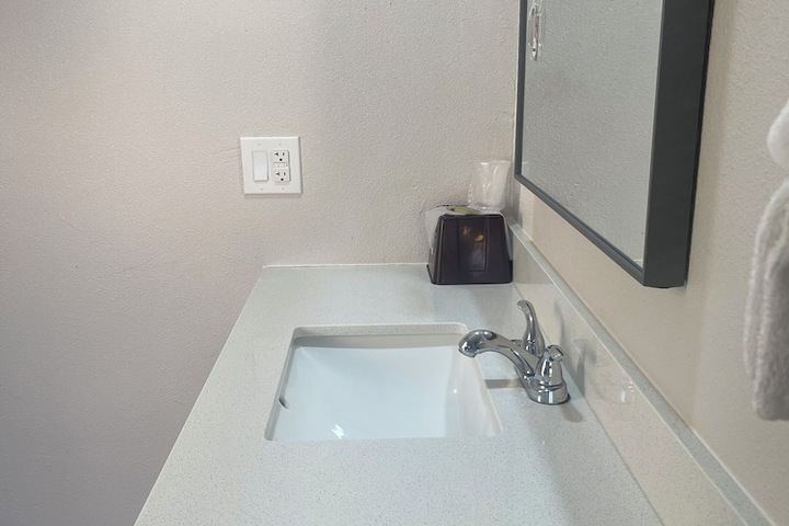 Room 7 of 14