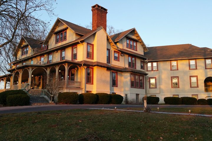 Hotel 3 of 66