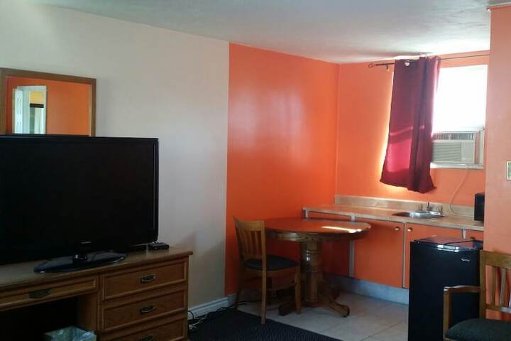 Room 11 of 43
