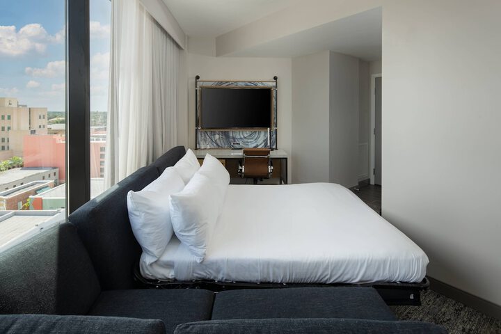 Luminary Hotel & Co. Autograph Collection