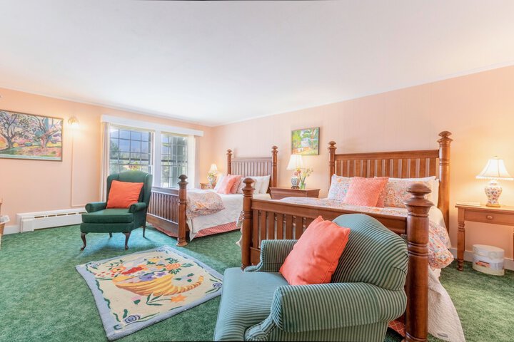 Room 183 of 275