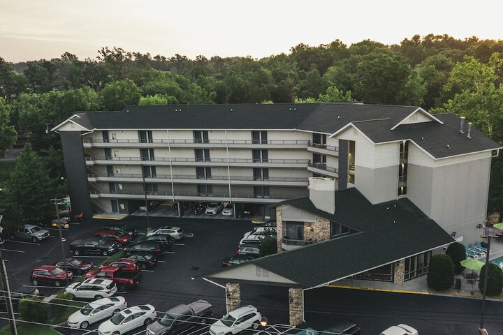 Twin Mountain Inn & Suites