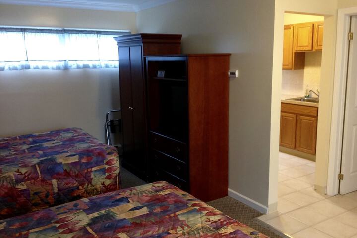 Room 15 of 38