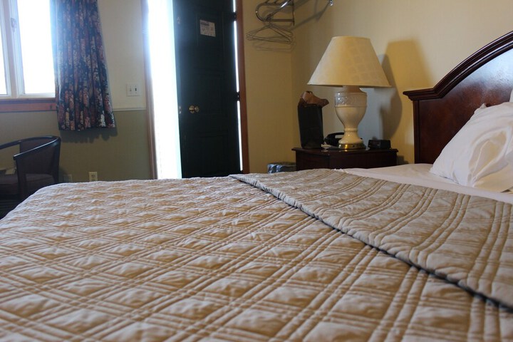 Room 23 of 42